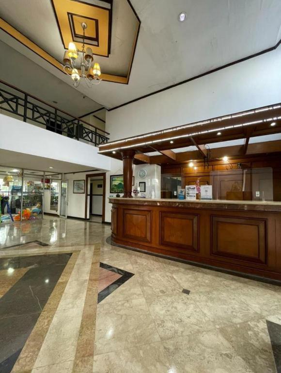 Hotel Parama Puncak Exteriör bild