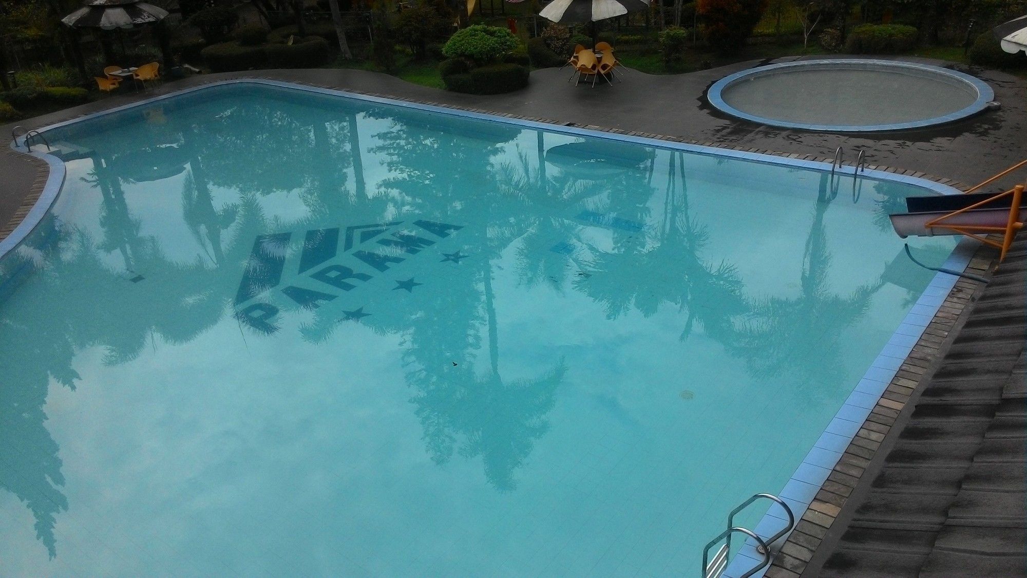 Hotel Parama Puncak Exteriör bild